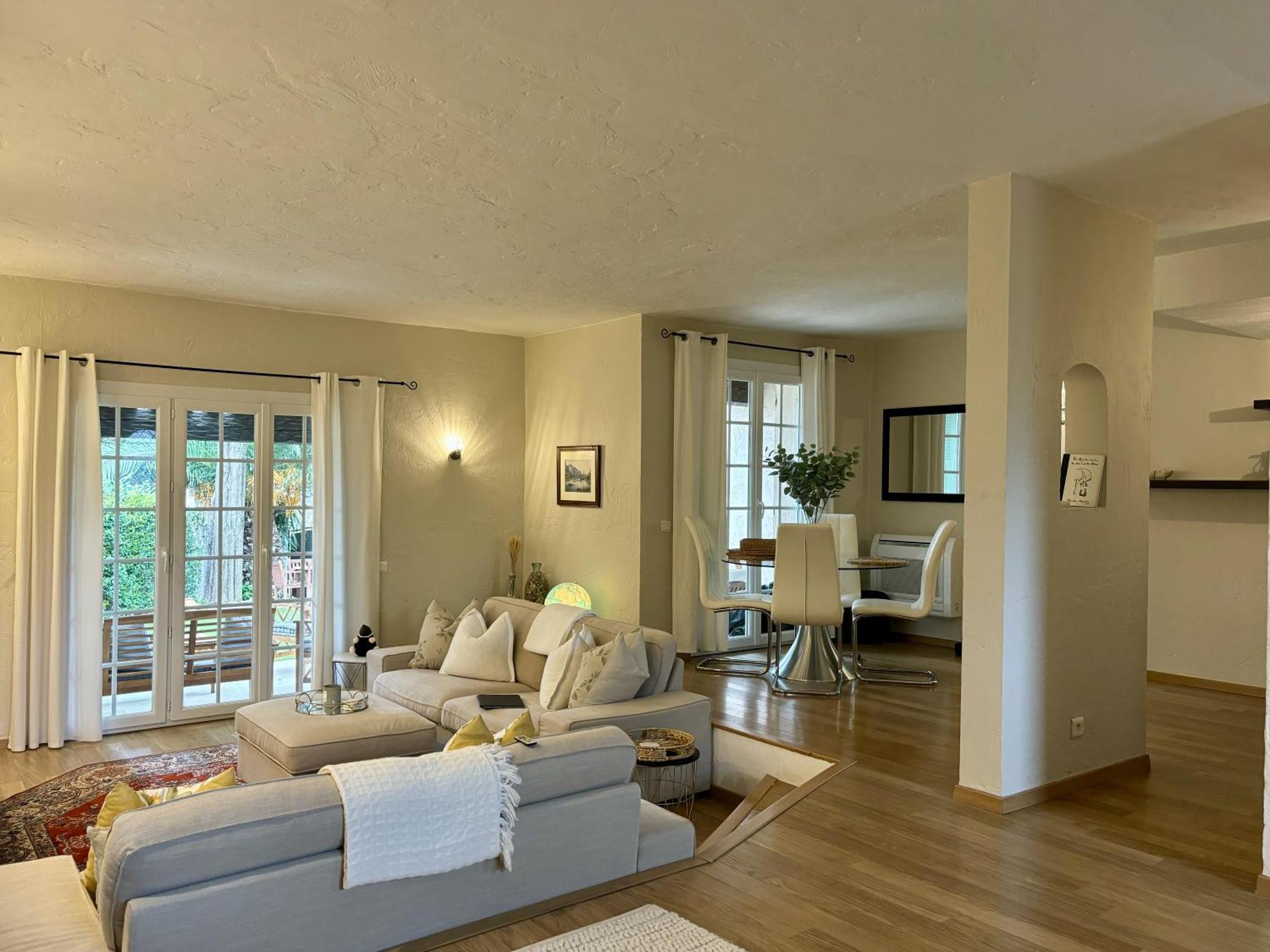 Charming 3-bed In Near Cannes Mougins